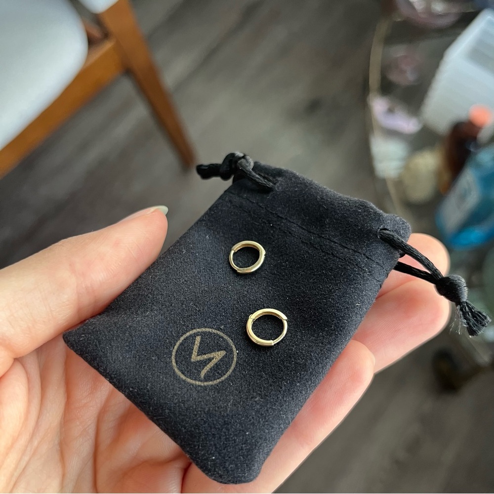 Mejuri Pair of Mini Hoops in 14k Yellow Gold